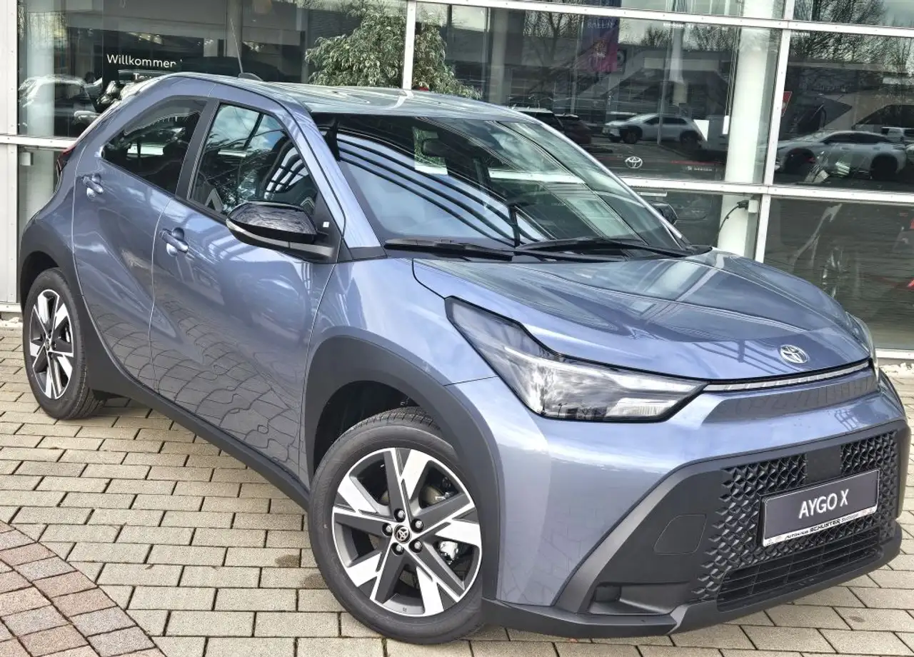 Toyota Aygo X 1,5 Hybrid Active