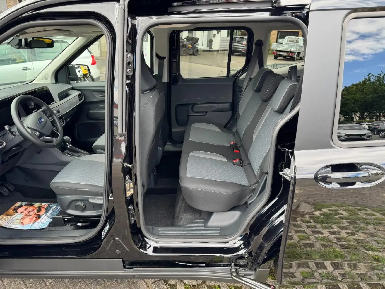 Ford Tourneo Courier Titanium 9