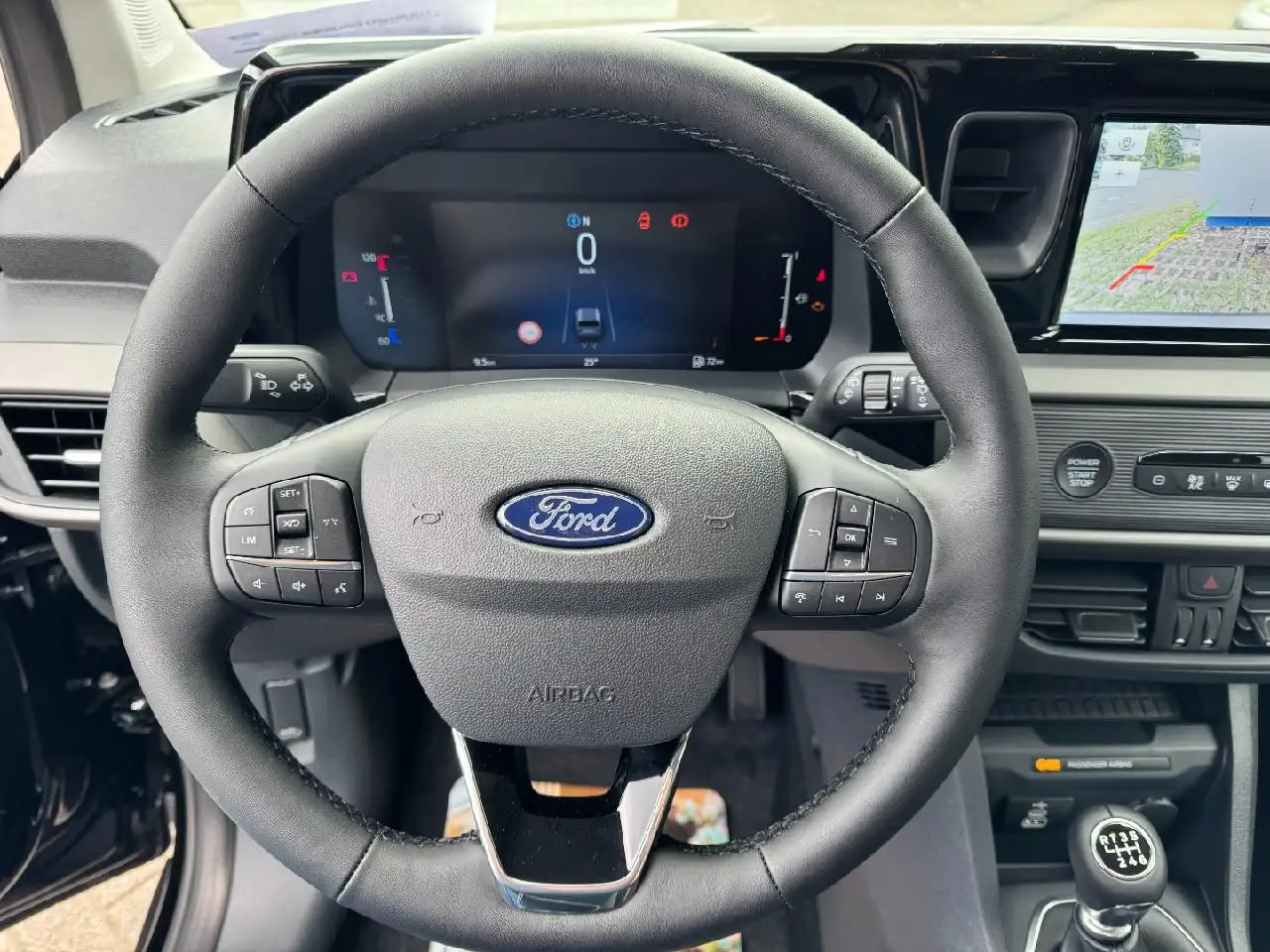 Ford Tourneo Courier Titanium 10