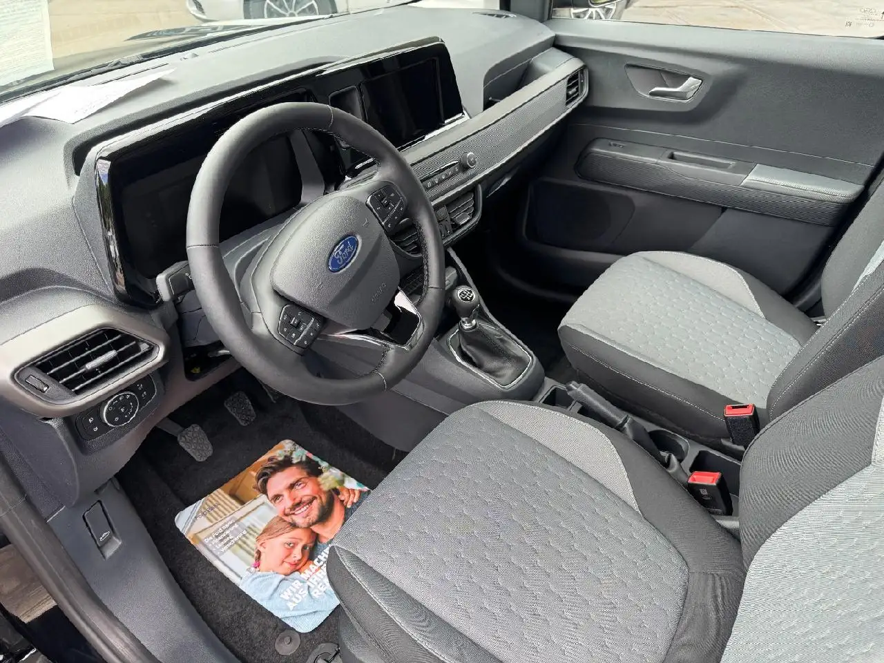Ford Tourneo Courier Titanium 7