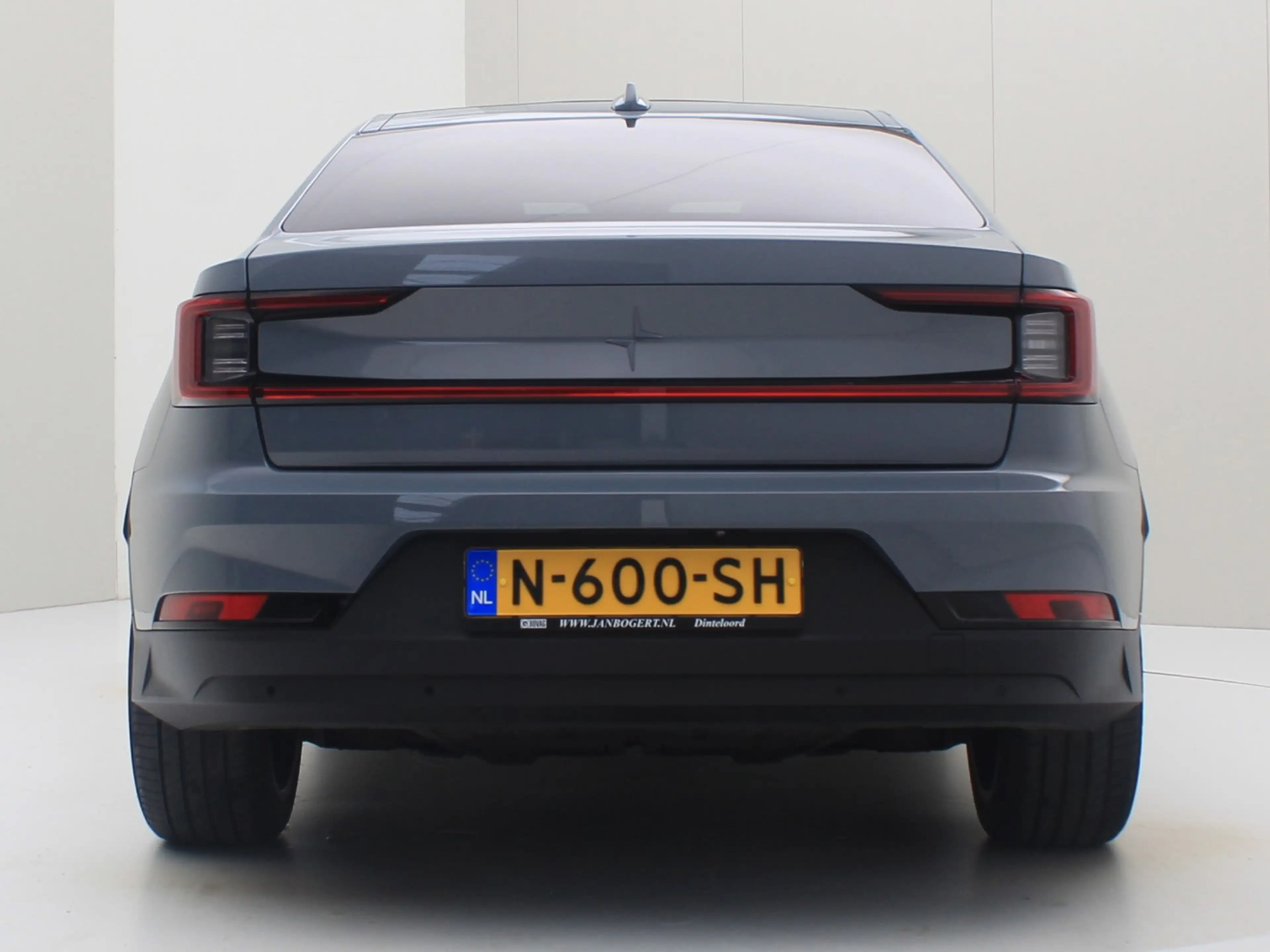Polestar 2 170kW Long Range Single Motor 231pk [ TREKHAAK+PLU — photo 8