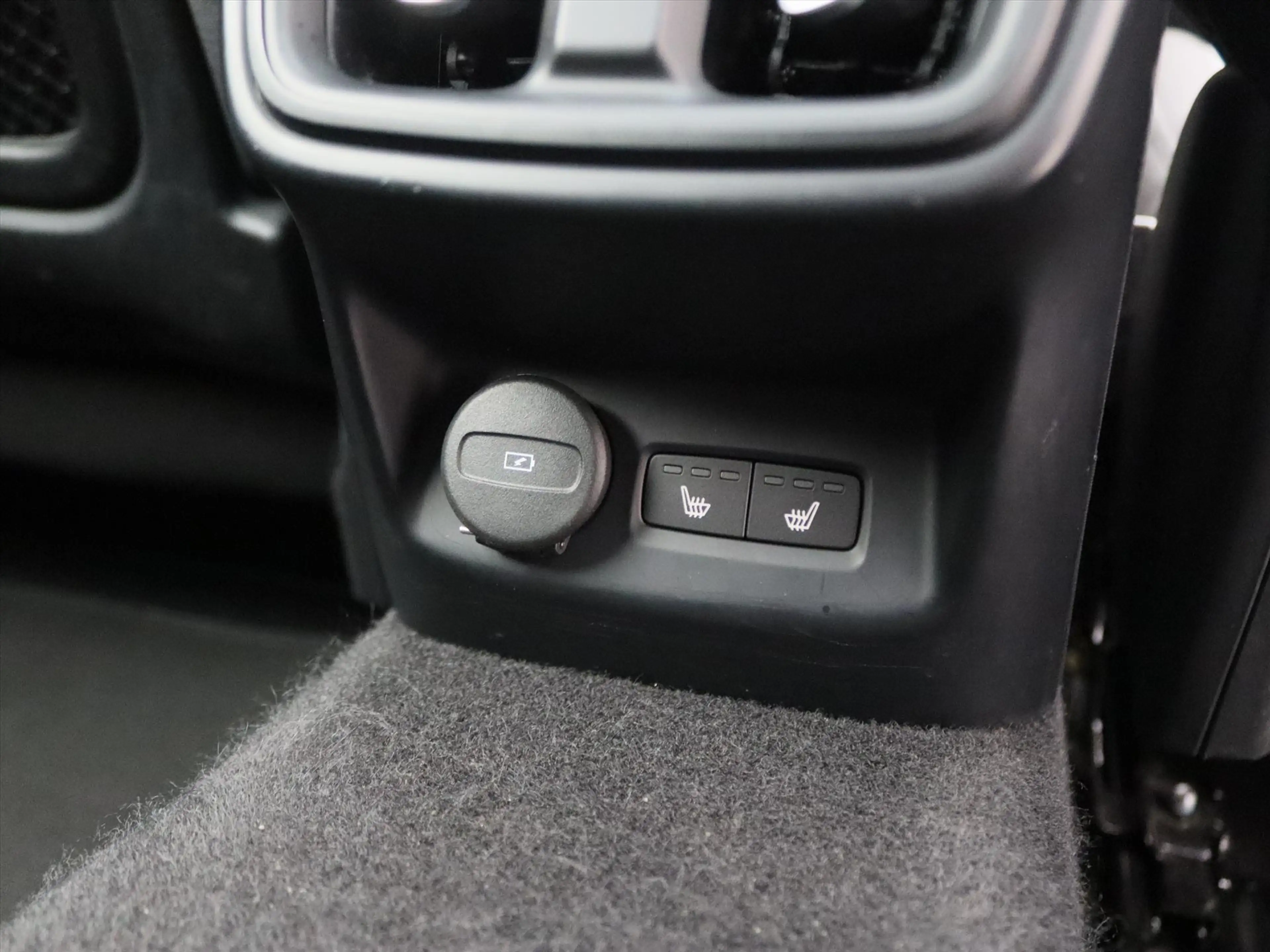 Polestar 2 170kW Long Range Single Motor 231pk [ TREKHAAK+PLU — photo 15