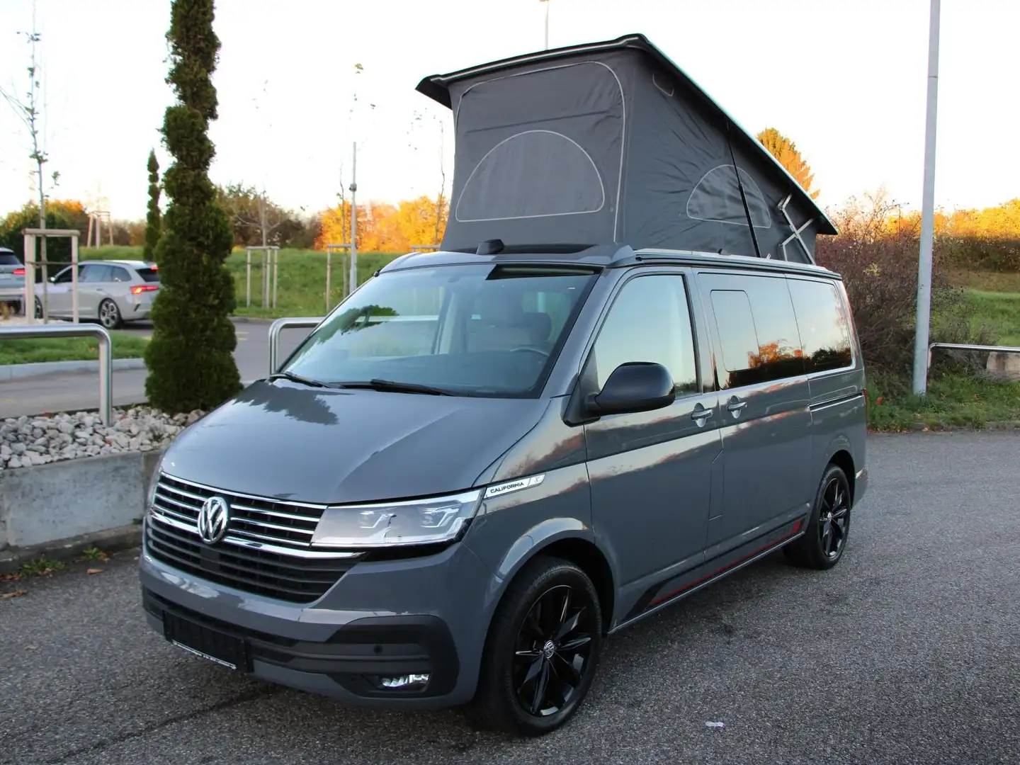 Volkswagen T6.1 California TDI Beach Tour Edition 4Motion DSG 199PS 2x Schieb Gris - 1