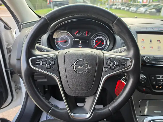 Opel Insignia view 13
