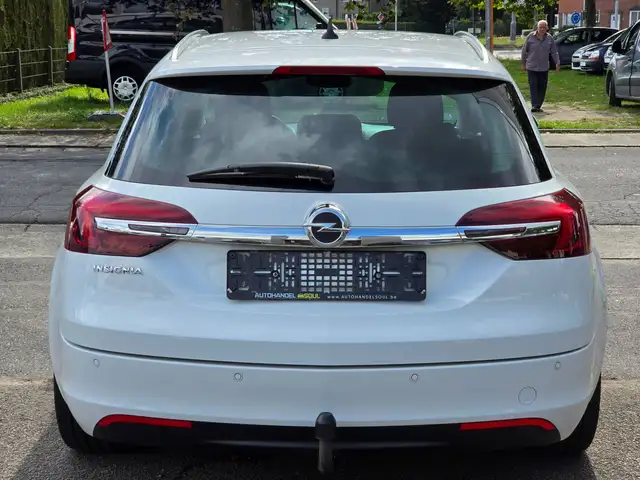 Opel Insignia view 5