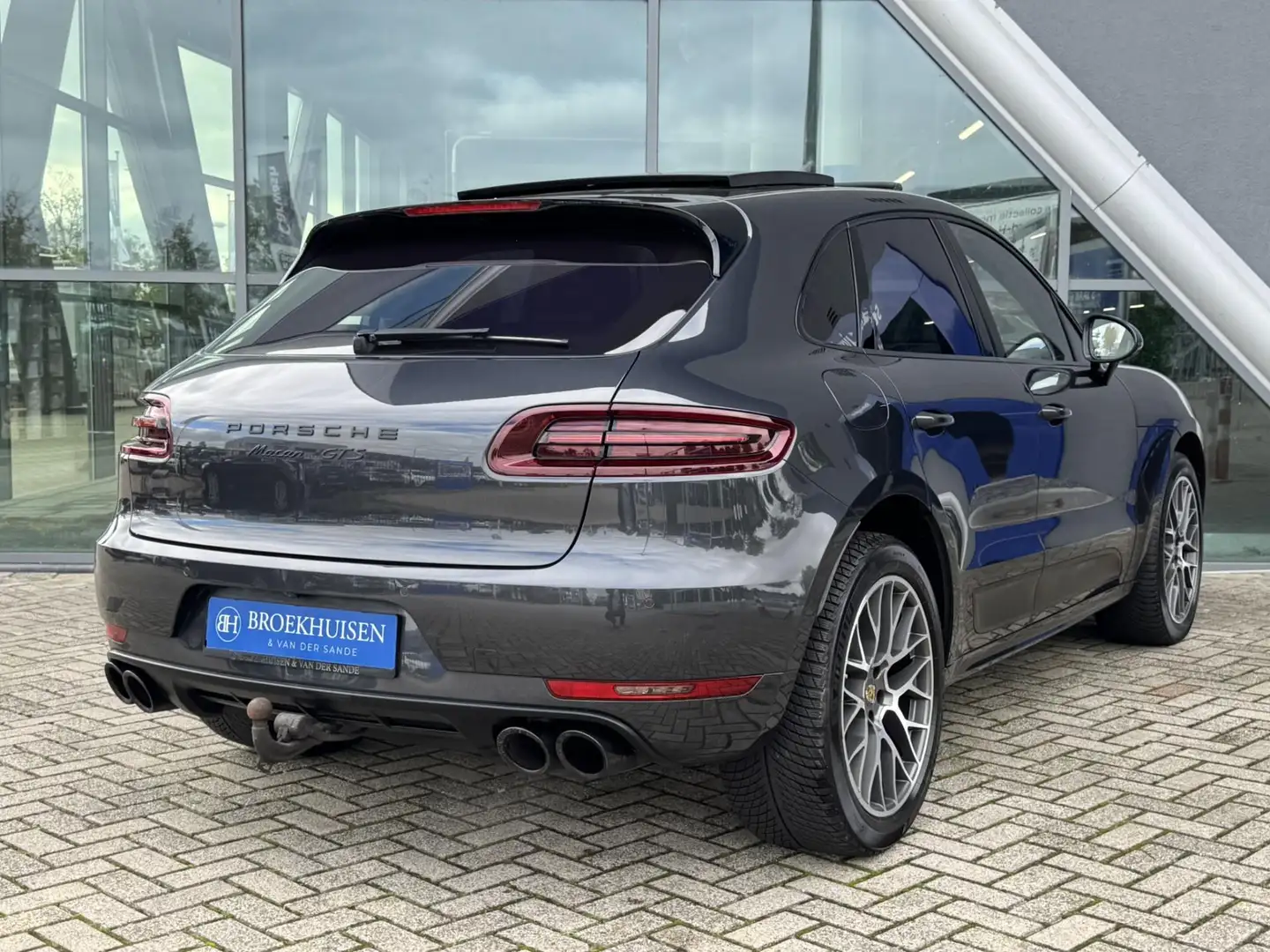 Porsche Macan 3.0 GTS 361pk Sportchrono Luchtvering / Elektr Tre Gris - 2