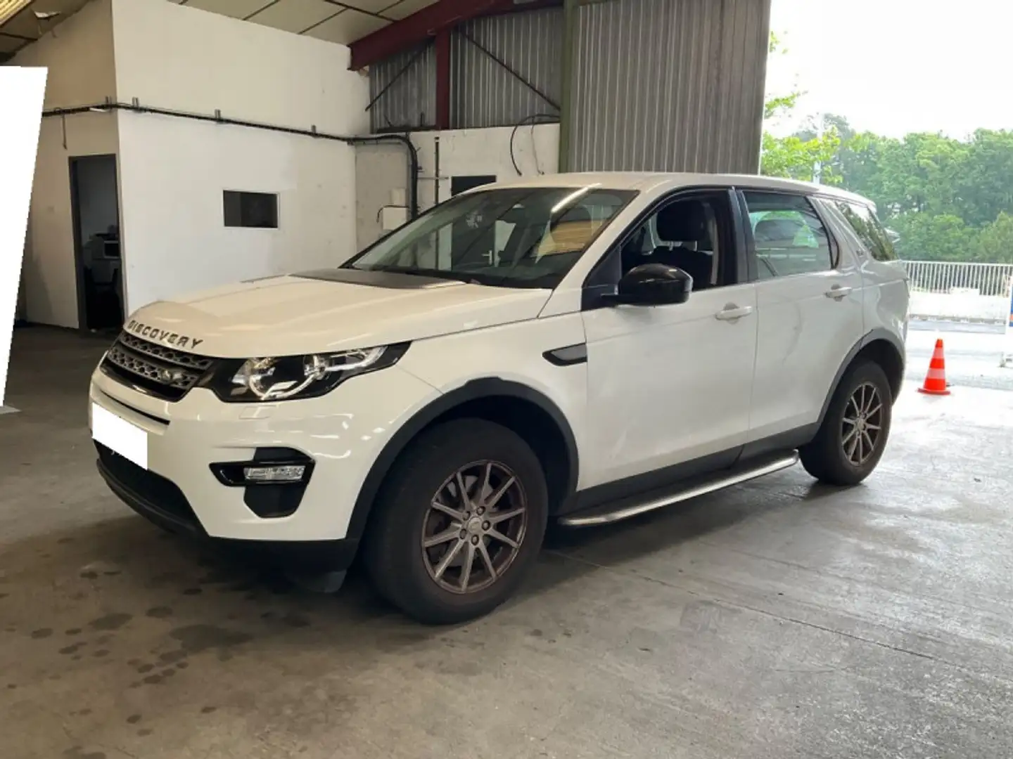 Land Rover Discovery Sport 2.0 TD4 150CH AWD SE MARK I Blanc - 1