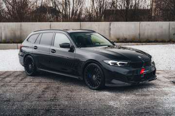 Black Saphire Metallic / Light Commercial Vehicule