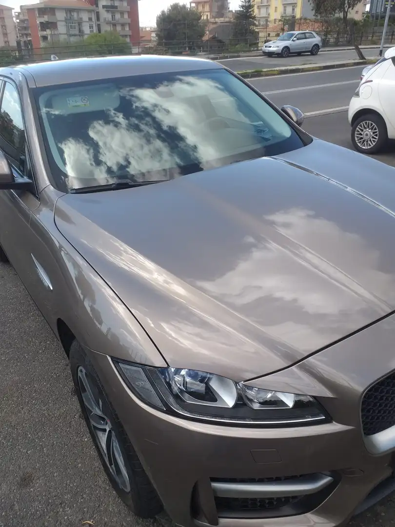 Jaguar F-Pace F-Pace 2015 2.0d R-Sport awd 180cv Bronzo - 2