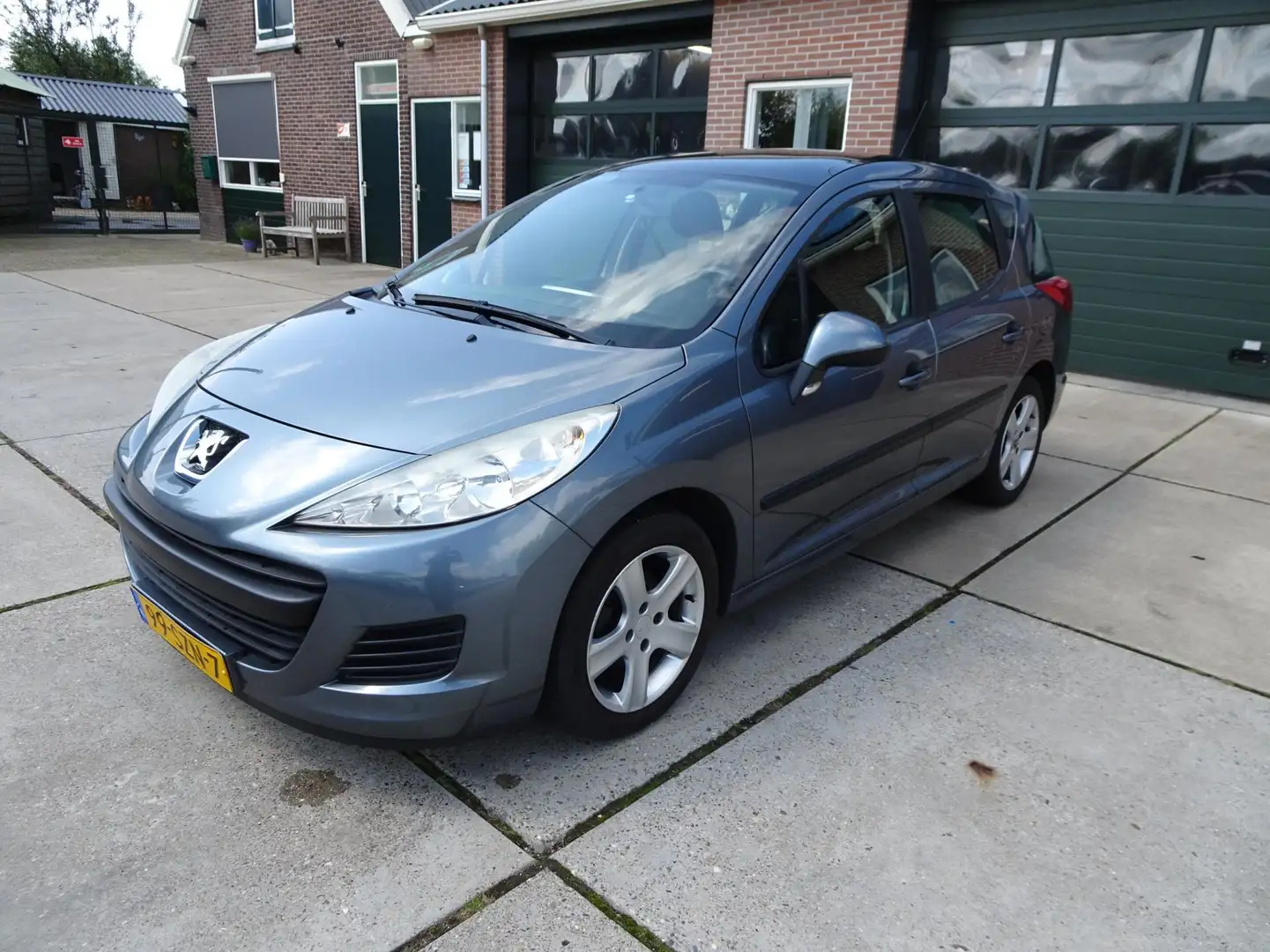 Peugeot 207 SW 1.4 Access Lite Grijs - 1