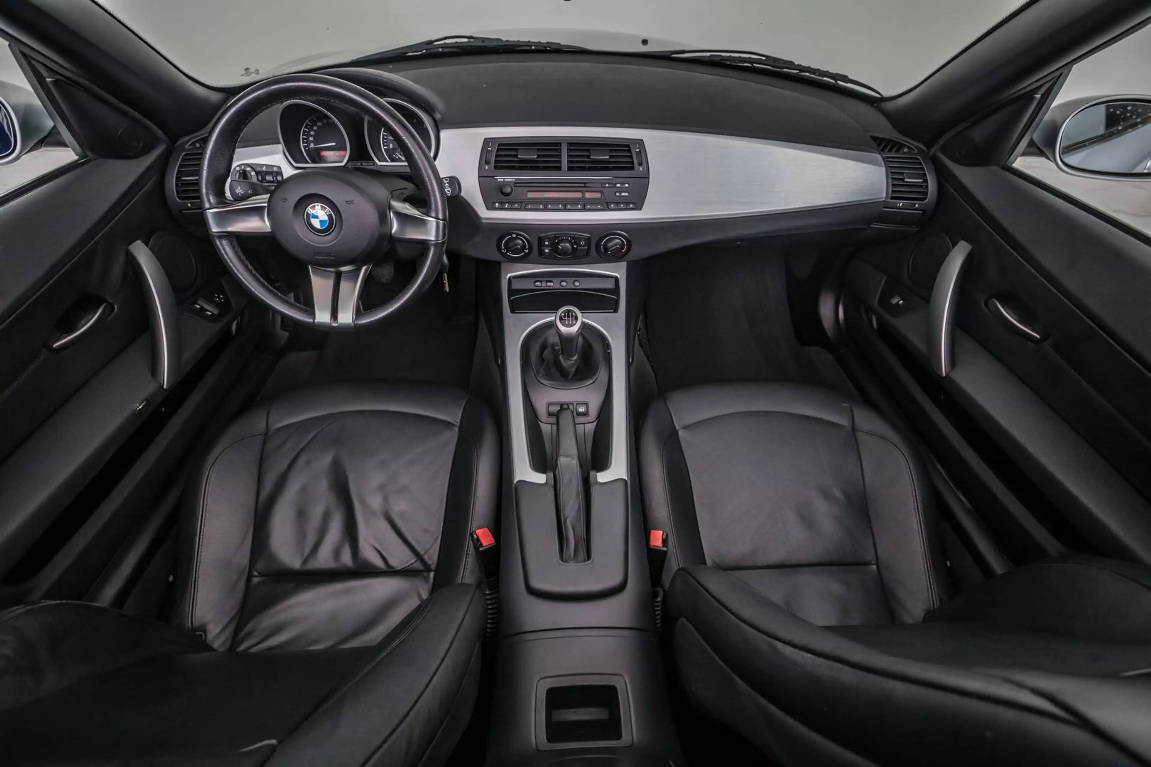 BMW Z4 2.0i — photo 12