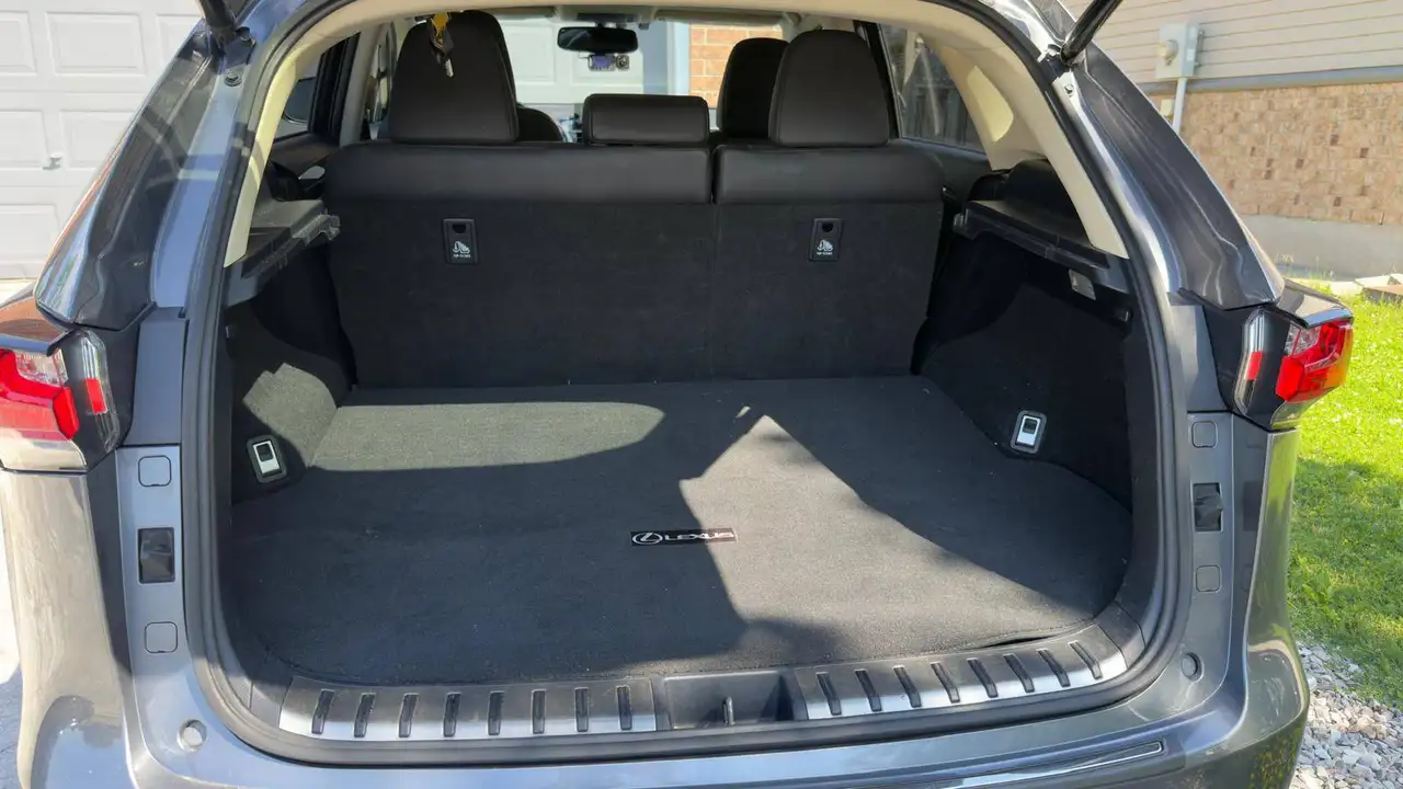 Lexus NX 200t photo Lexus NX 200t