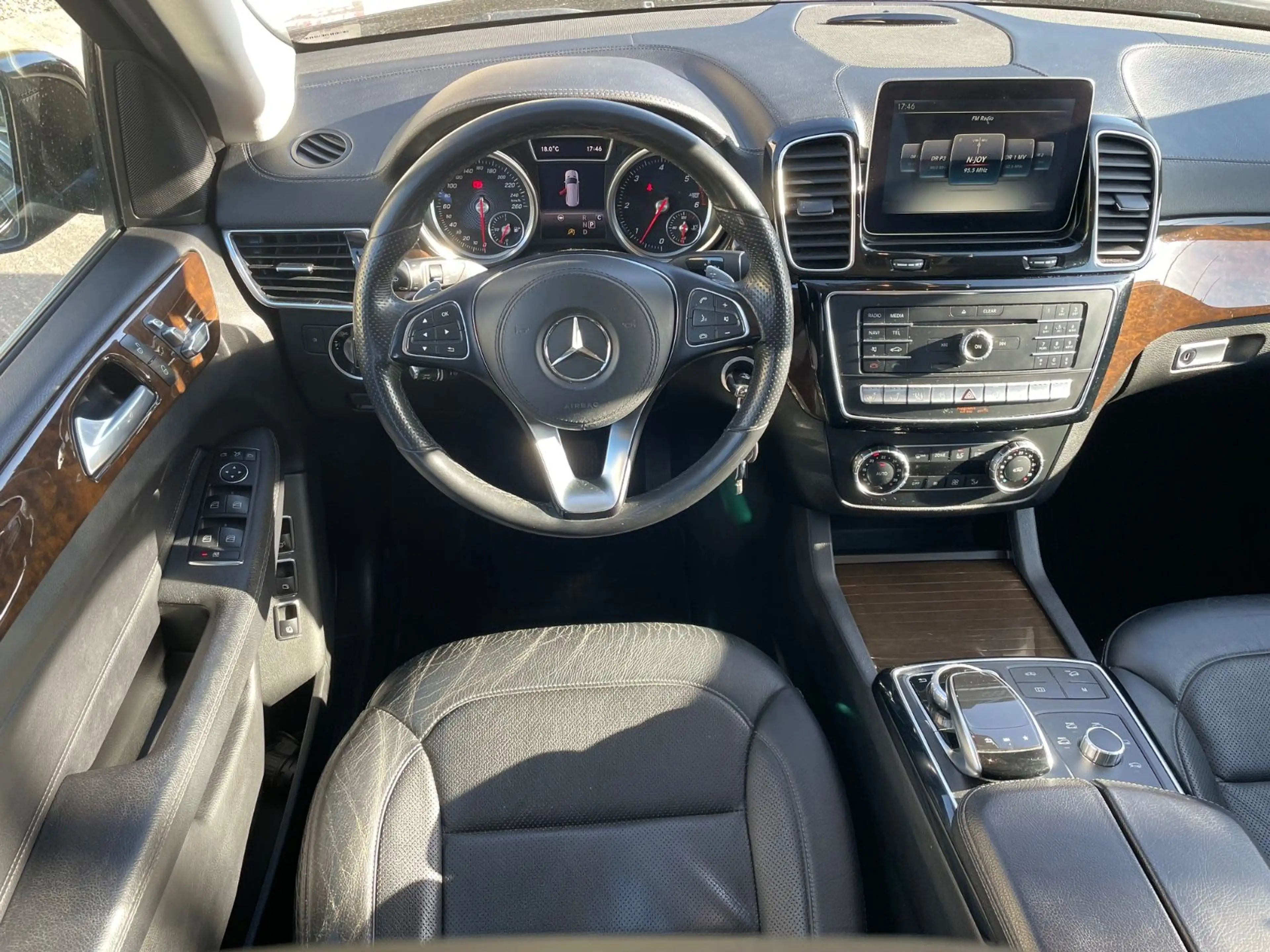 Mercedes-Benz GLS 350 d 4Matic Pano / 360° / DIS+ / AHK / 7 SP — photo 15