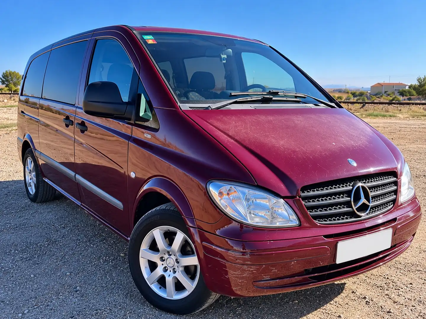 Mercedes-Benz Vito Vito Combi 111CDI Extralarga Burdeos - 1