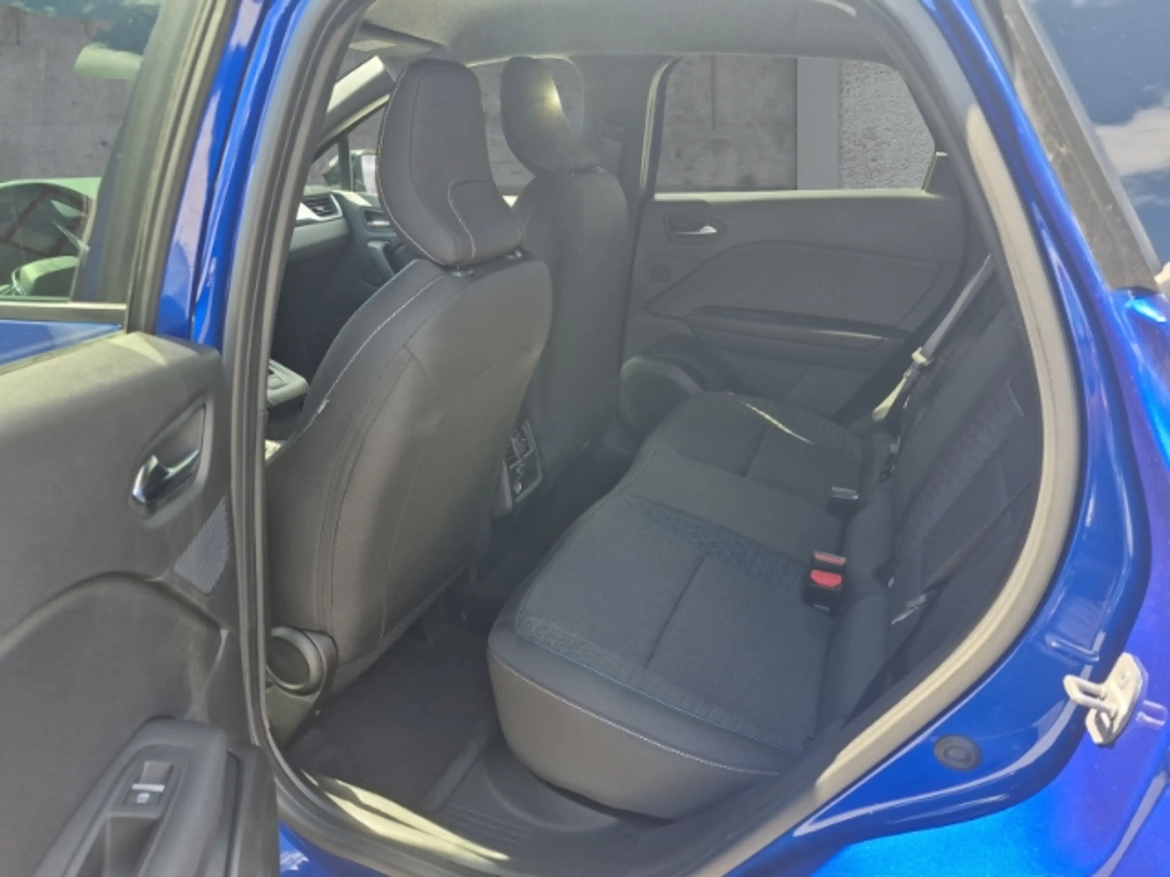 Renault Captur II Evolution 1.8 E-TECH Full Hybrid 160 EU6e — photo 9