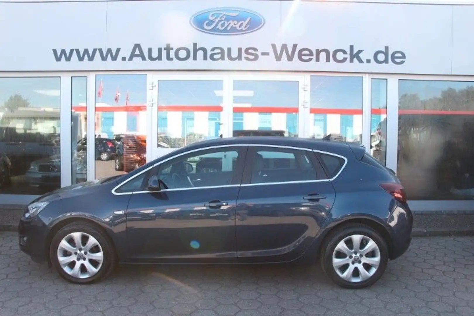 Opel Astra J 1,4 Innovation*AUTOMATIK*TEIELLEDER*NAVI Blauw - 1