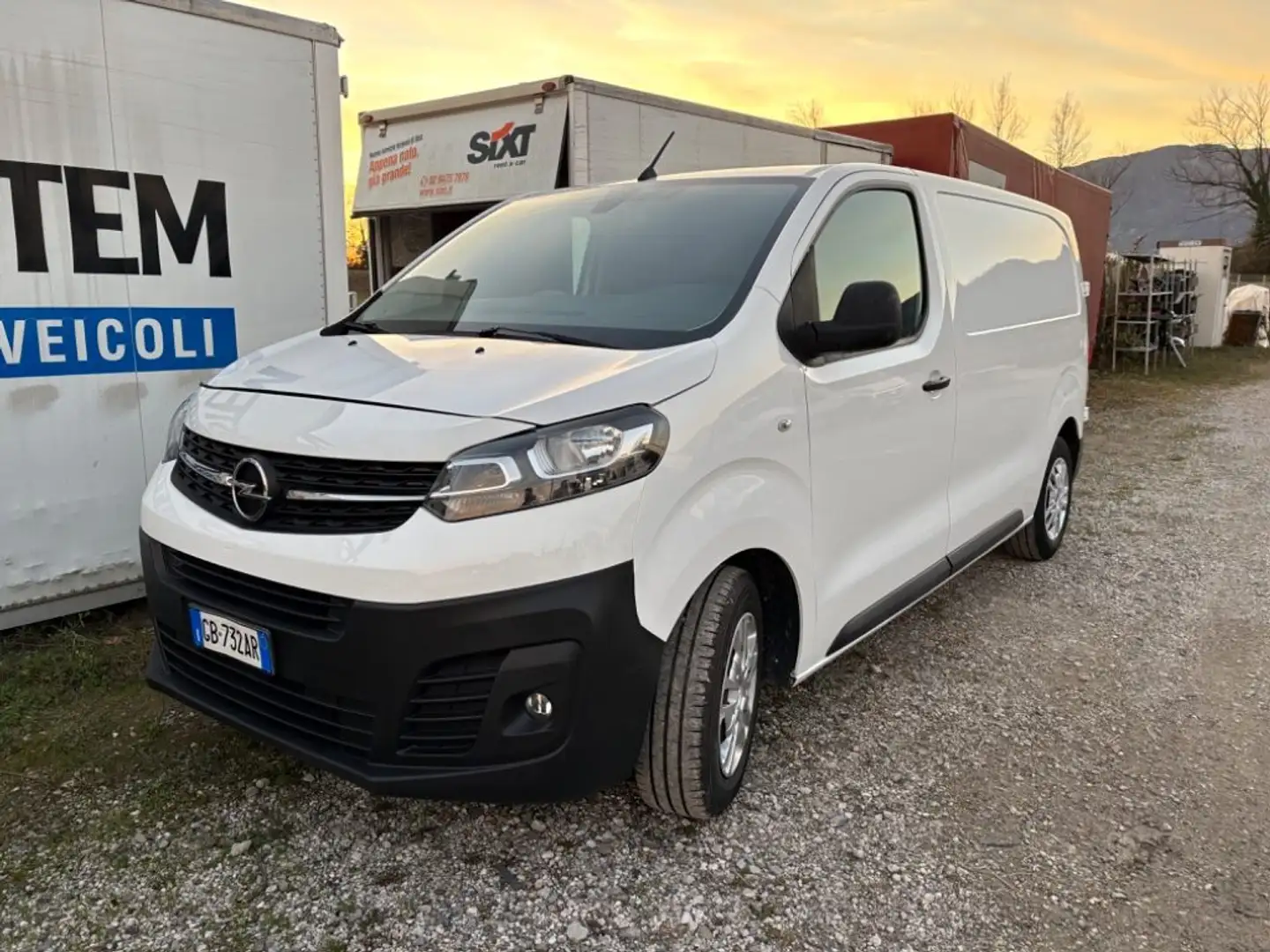 Opel Vivaro 1.5 Diesel 120CV S&S PC-TN S Furgone Enjoy Bianco - 2