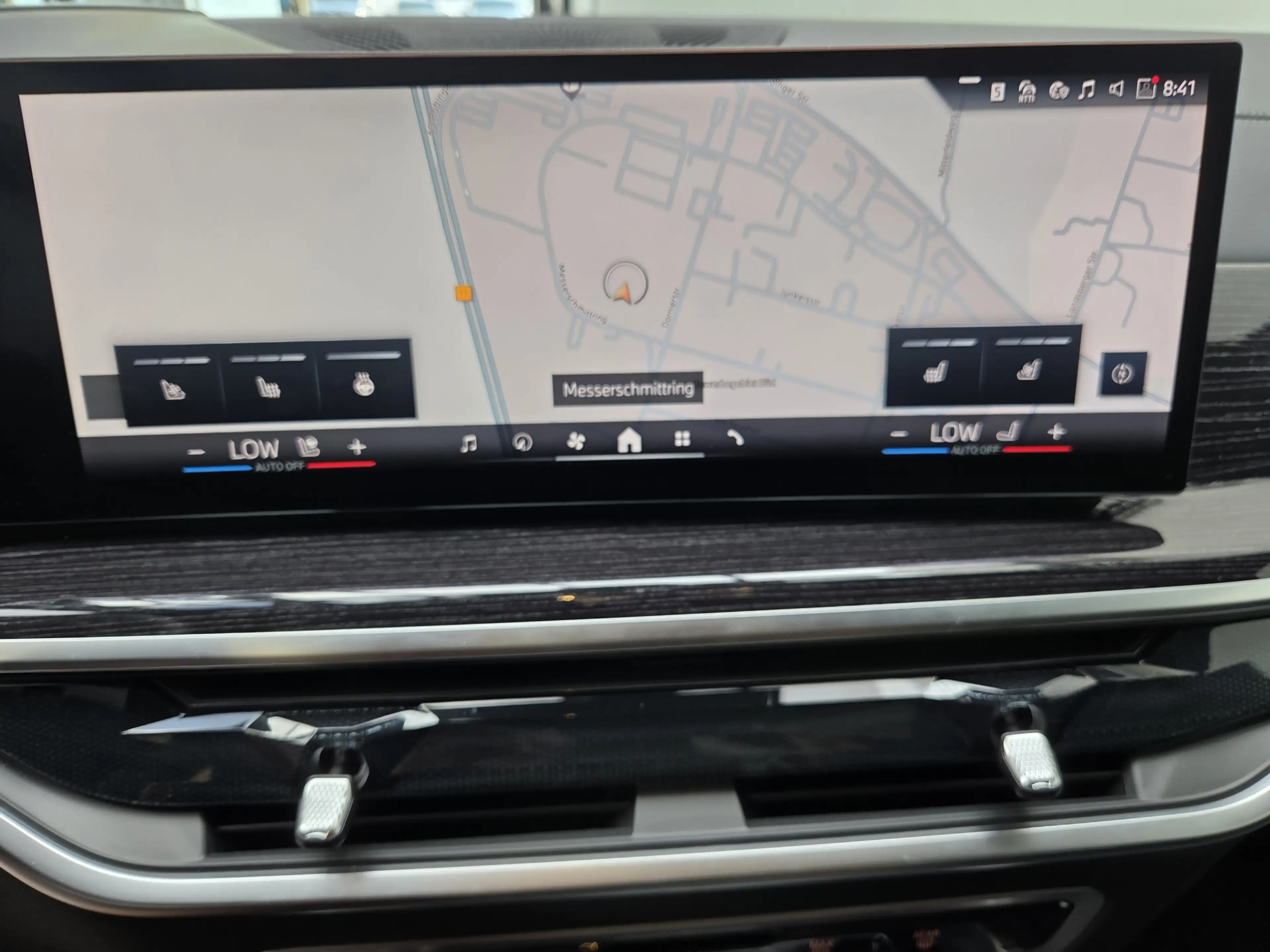BMW X6 xDr30d M Sport Pro 22Zoll AHK ACC Luftfeder — photo 12