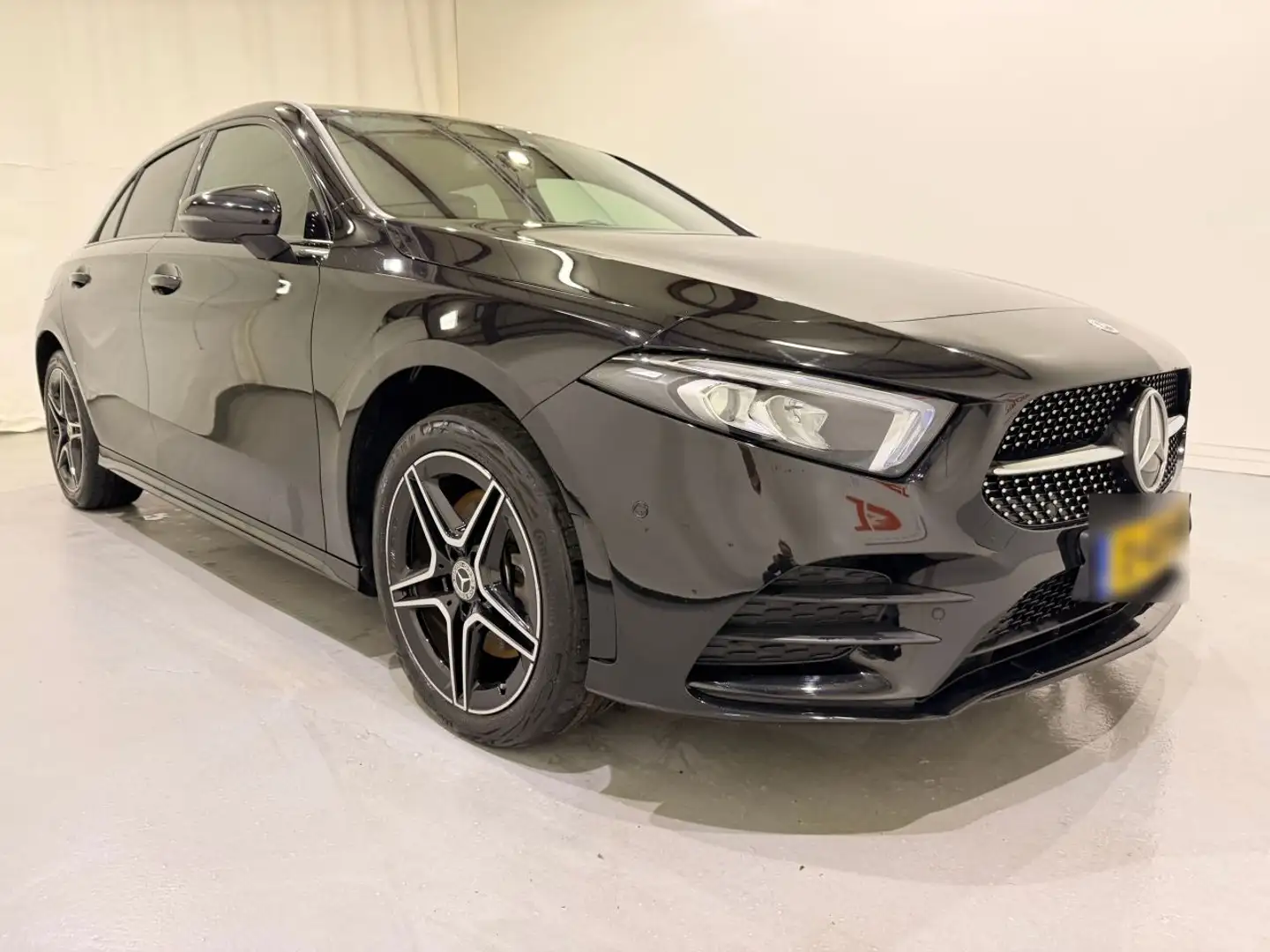 Mercedes-Benz A 250 HB A 250e PHEV AMG Night Line Aut8 Negro - 1