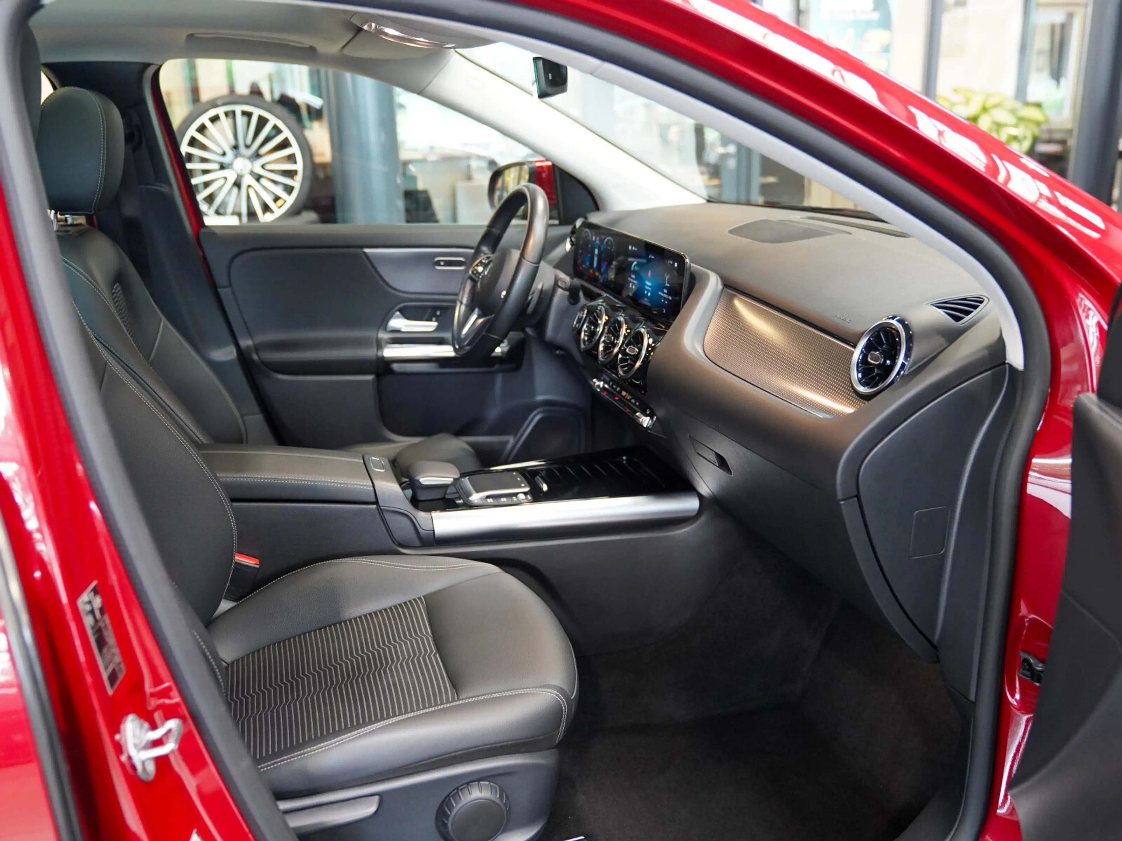 Mercedes-Benz GLA 220 GLA 220 d Progressive MULTIBEAM 360° Pano Alarm — photo 10