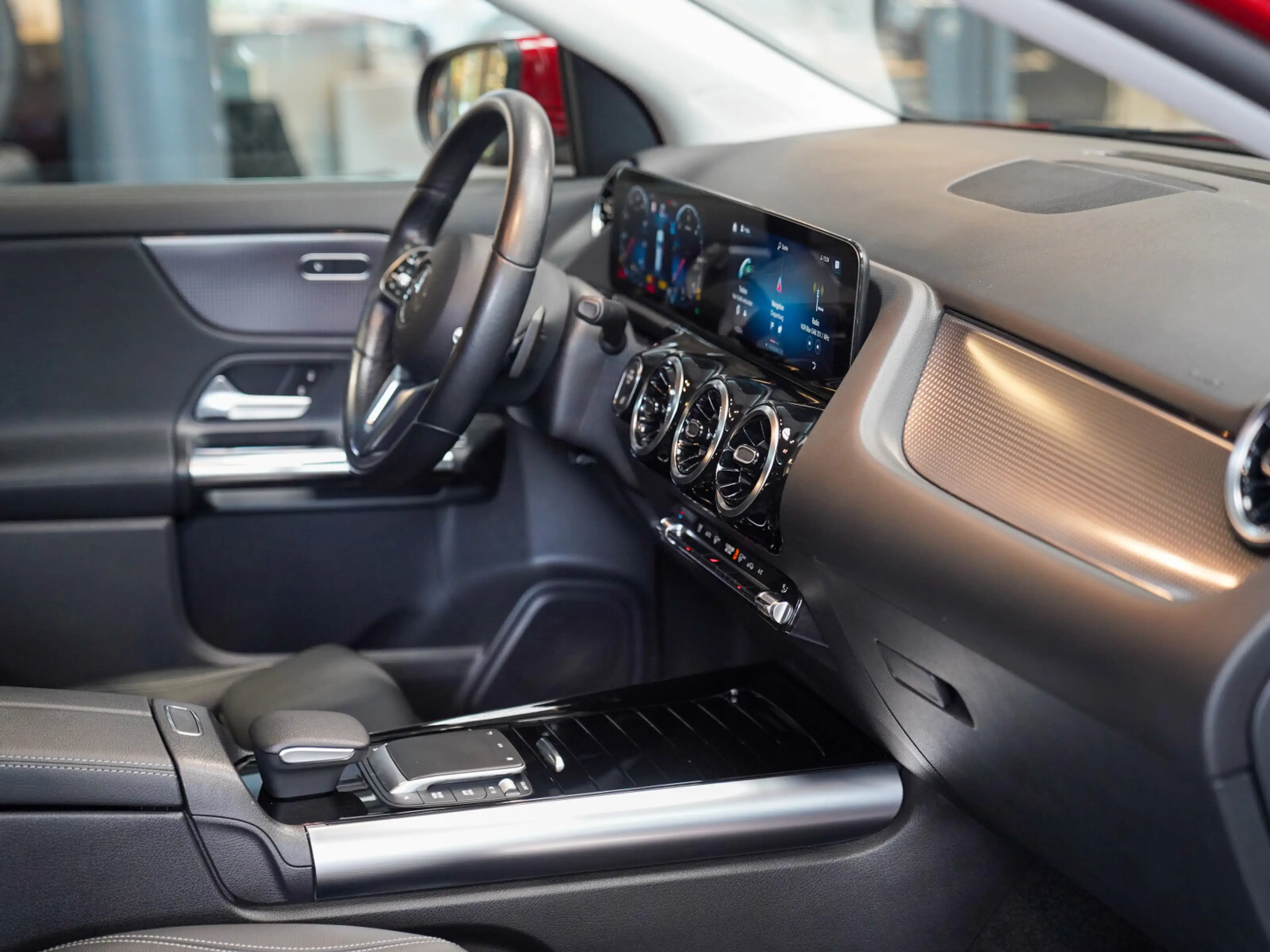 Mercedes-Benz GLA 220 GLA 220 d Progressive MULTIBEAM 360° Pano Alarm — photo 11