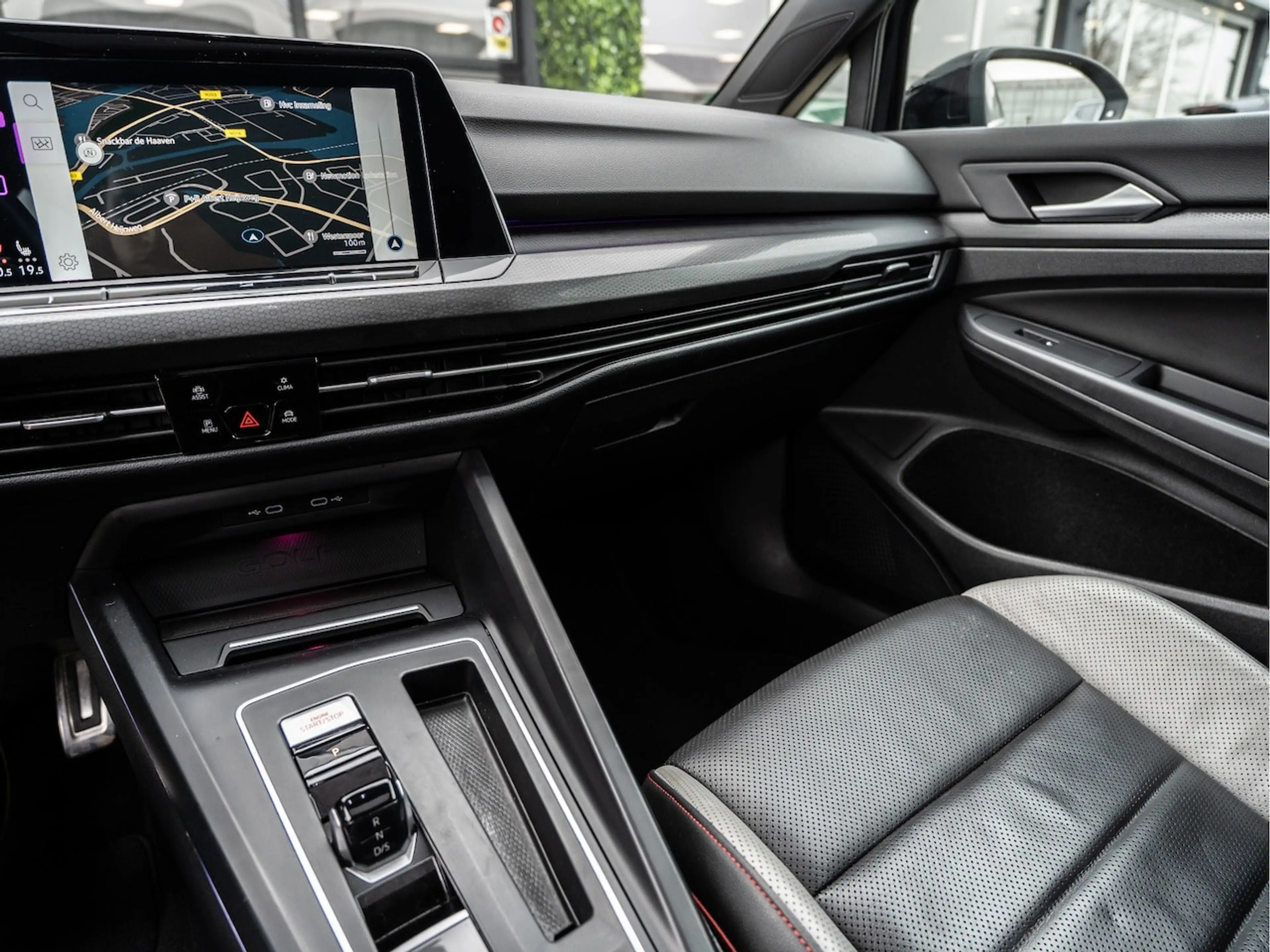Volkswagen Golf GTI 2.0 TSI — photo 4