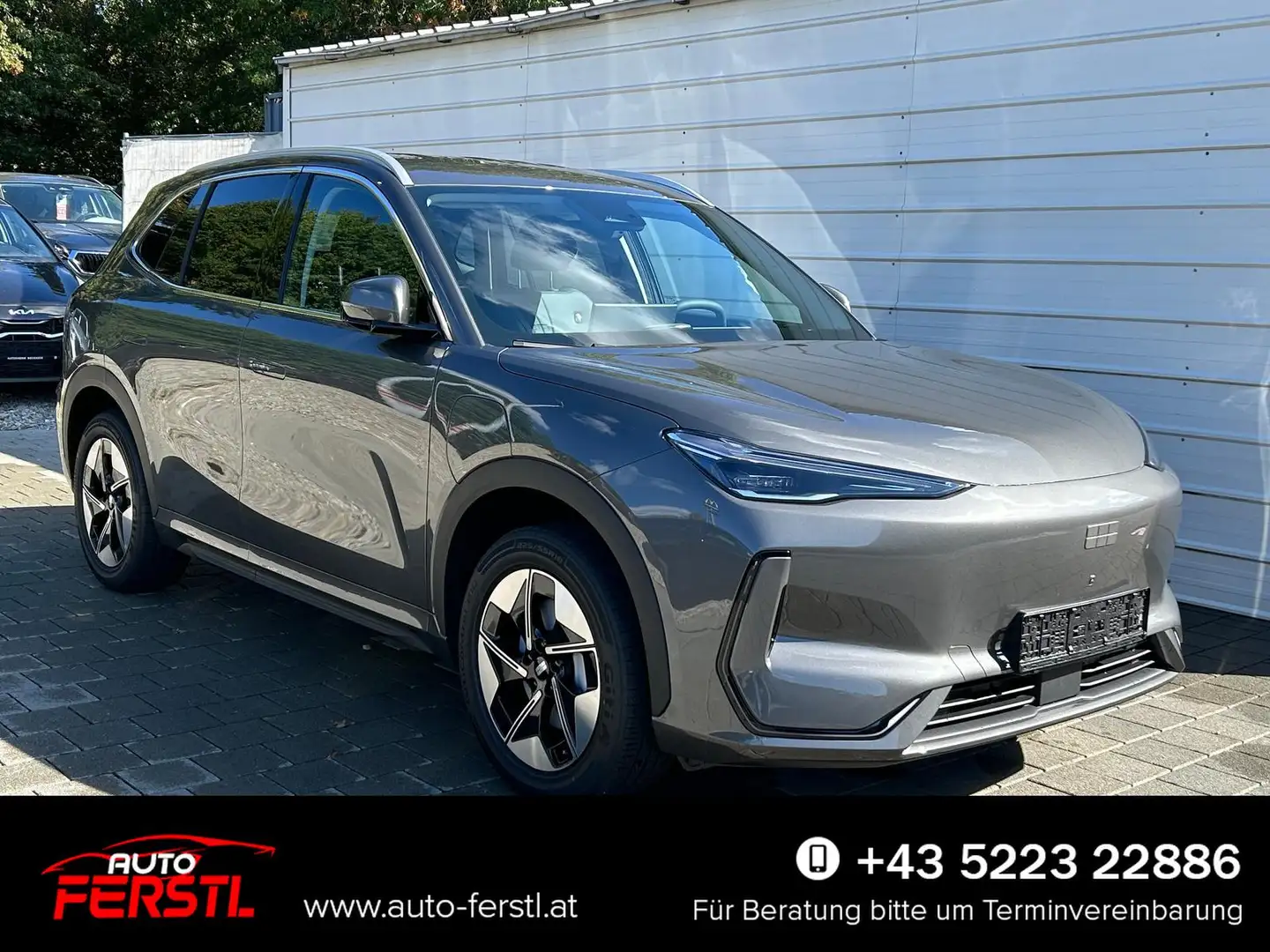 Geely E5 Pro+ 68,4 kWh Android Auto*SHZ*360°*Wärmepumpe*... Grau - 1