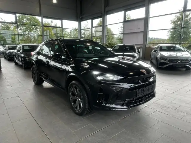 Cupra Formentor view 3