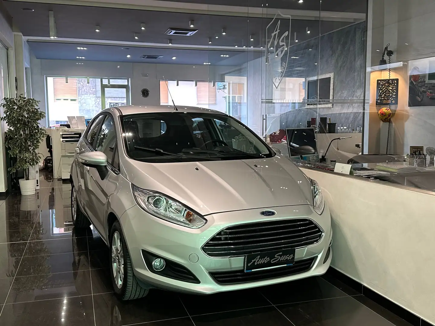 Ford Fiesta Fiesta VI  5p 1.4 Titanium Gpl 95cv E6 UNICOPROP Argento - 1