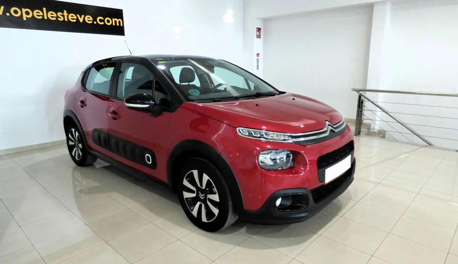 Citroen C3 1.2 GASOLINA 83cv Feel Pack Rojo - 2