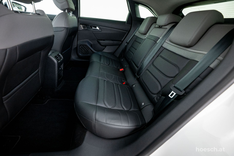 Citroen C5 X PureTech 130 PLUS 19" HEAD-UP LEDER AKTION -49% — photo 7