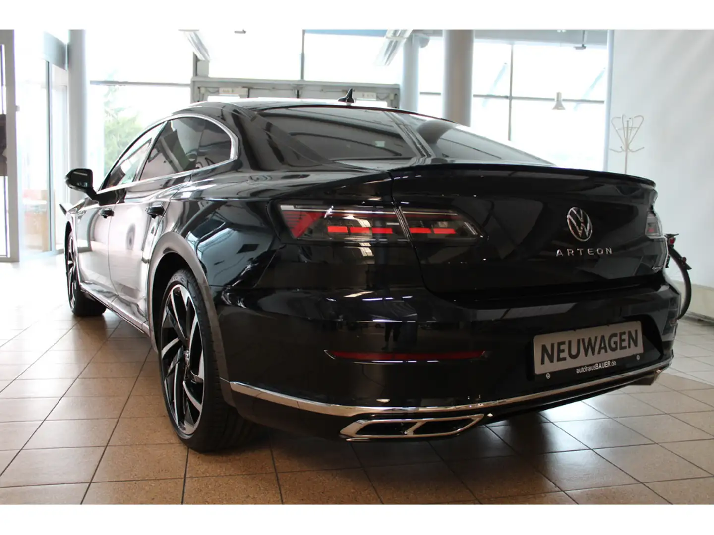 Volkswagen Arteon 2,0l R-Line 4Motion *IQLED,APP,ACC,AWD* Schwarz - 2