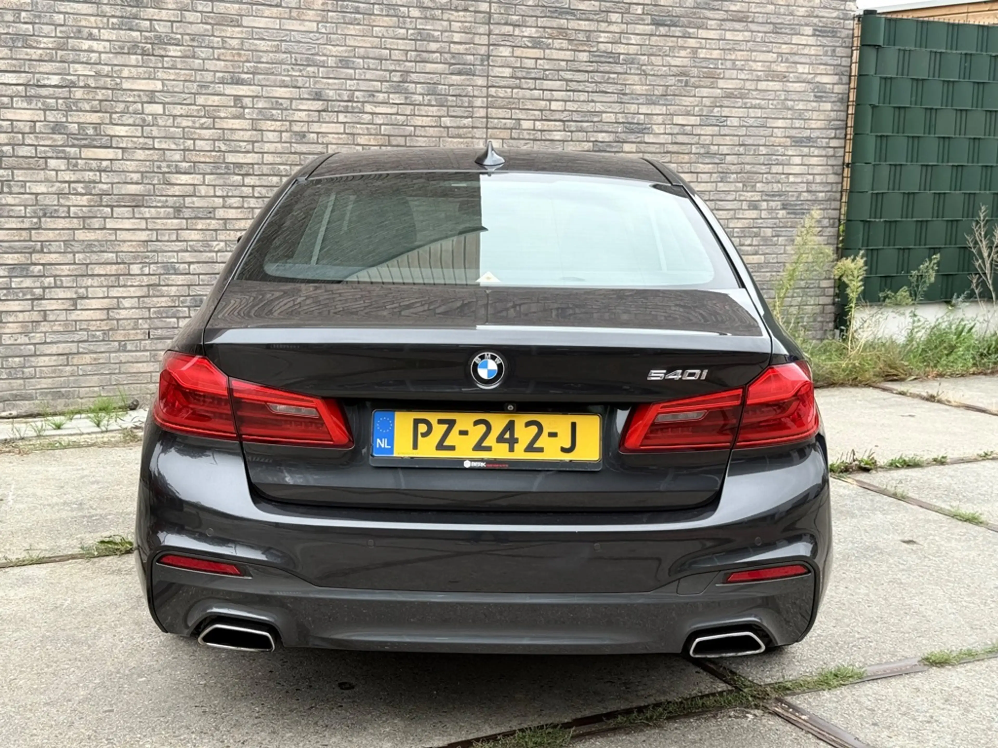 BMW 540 5-serie 540i High Executive — photo 4