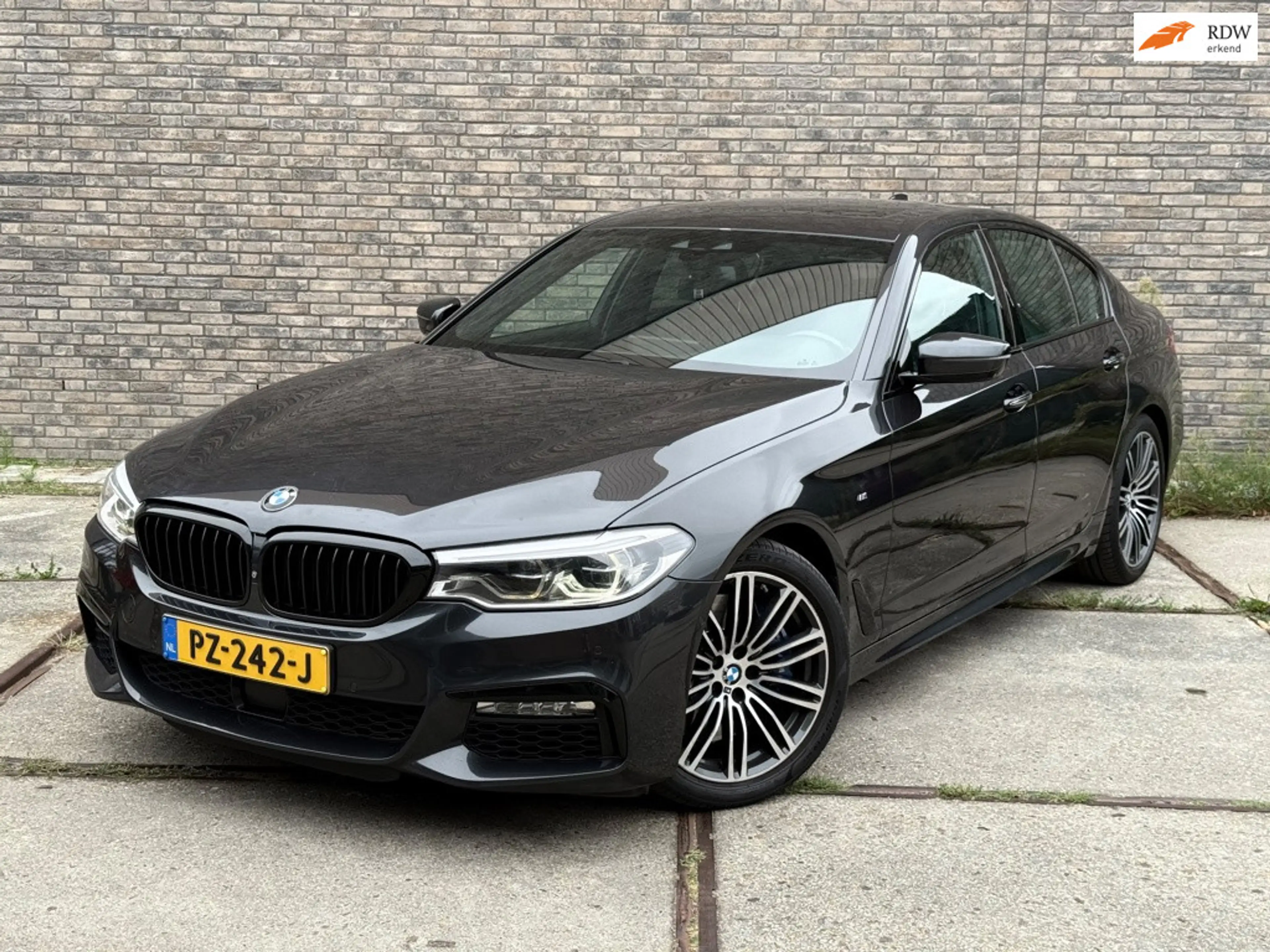 BMW 540 5-serie 540i High Executive