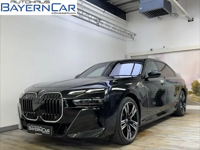 BMW 750 xDrive M Sport Pro AHK ACC 360°
