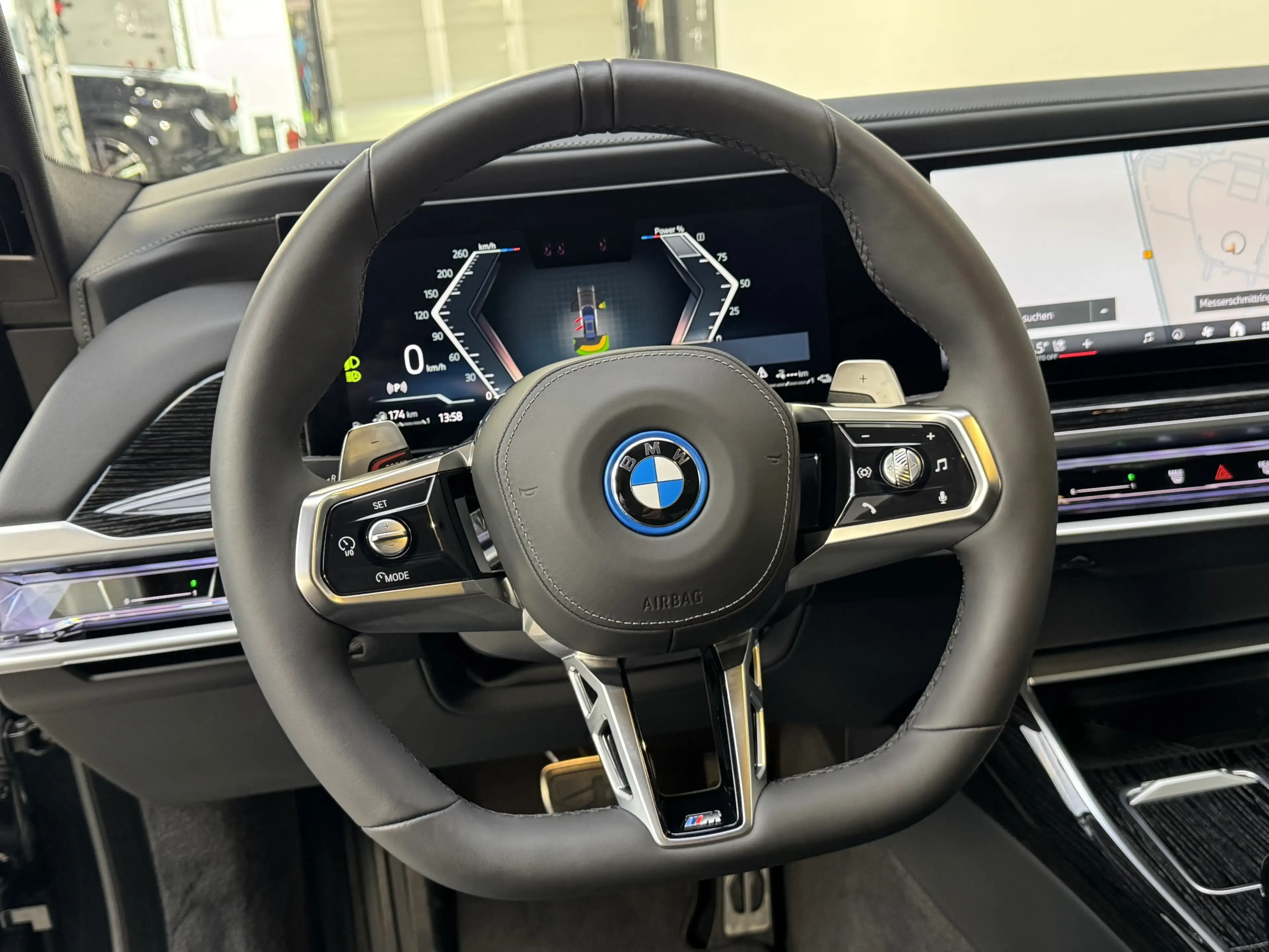 BMW 750 xDrive M Sport Pro AHK ACC 360° — photo 9
