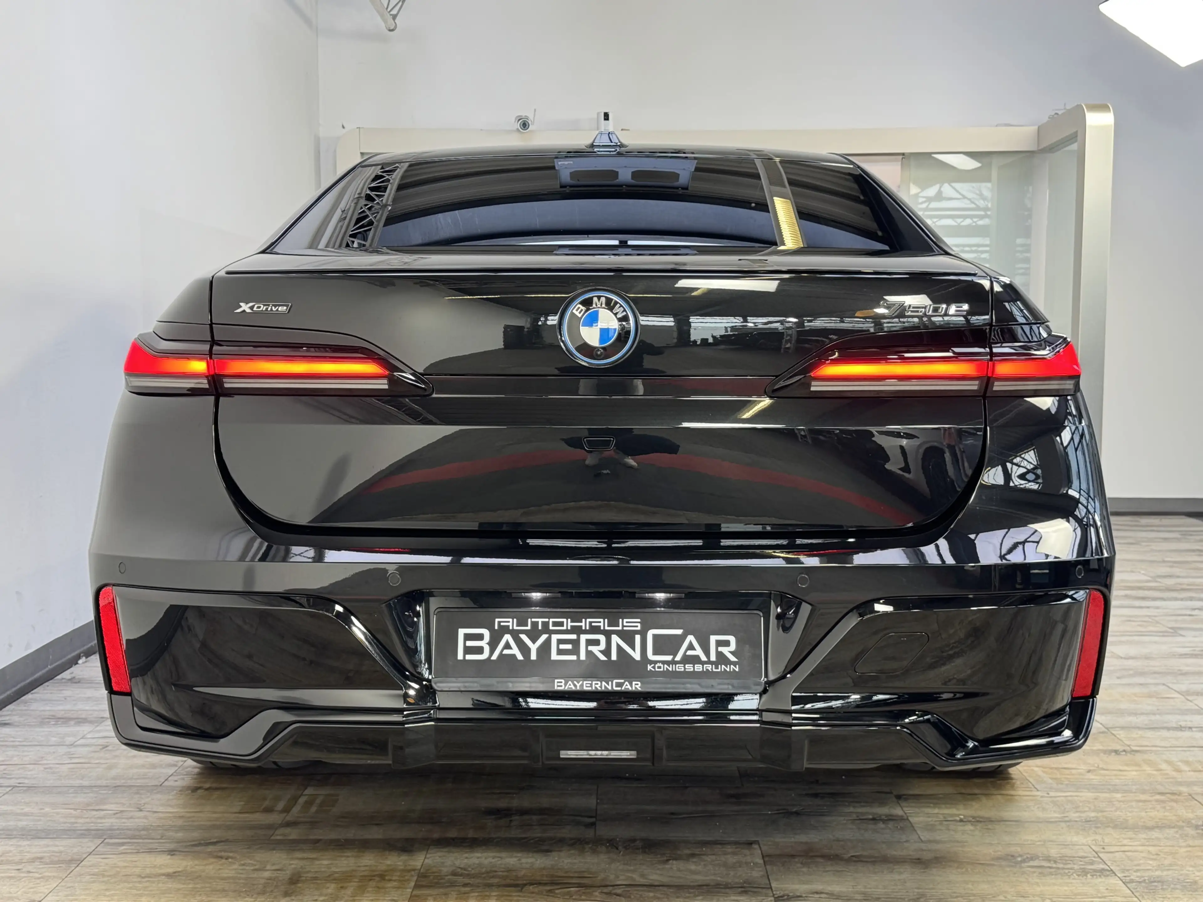 BMW 750 xDrive M Sport Pro AHK ACC 360° — photo 5
