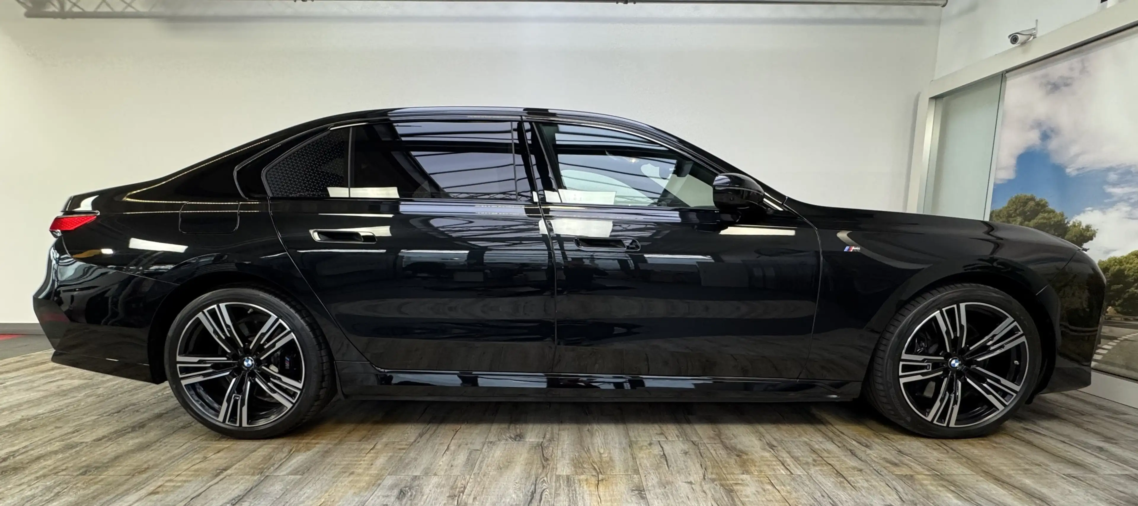 BMW 750 xDrive M Sport Pro AHK ACC 360° — photo 4