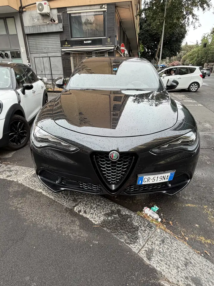 Alfa Romeo Stelvio 2023