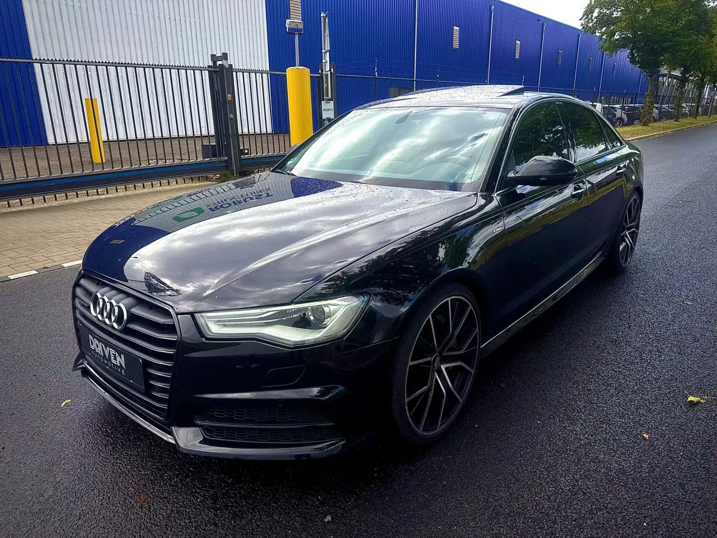Audi A6 Limousine 3.0 TFSI quattro Premium Edition Zwart - 1