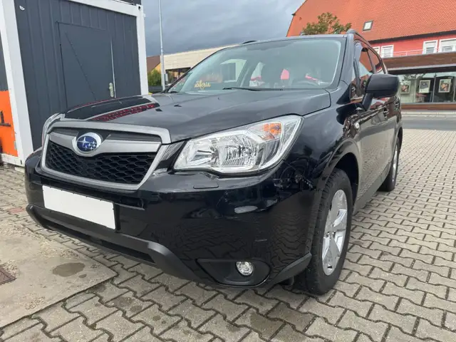Subaru Forester Active 6-GANG KLIMA SHZ AHK AWD