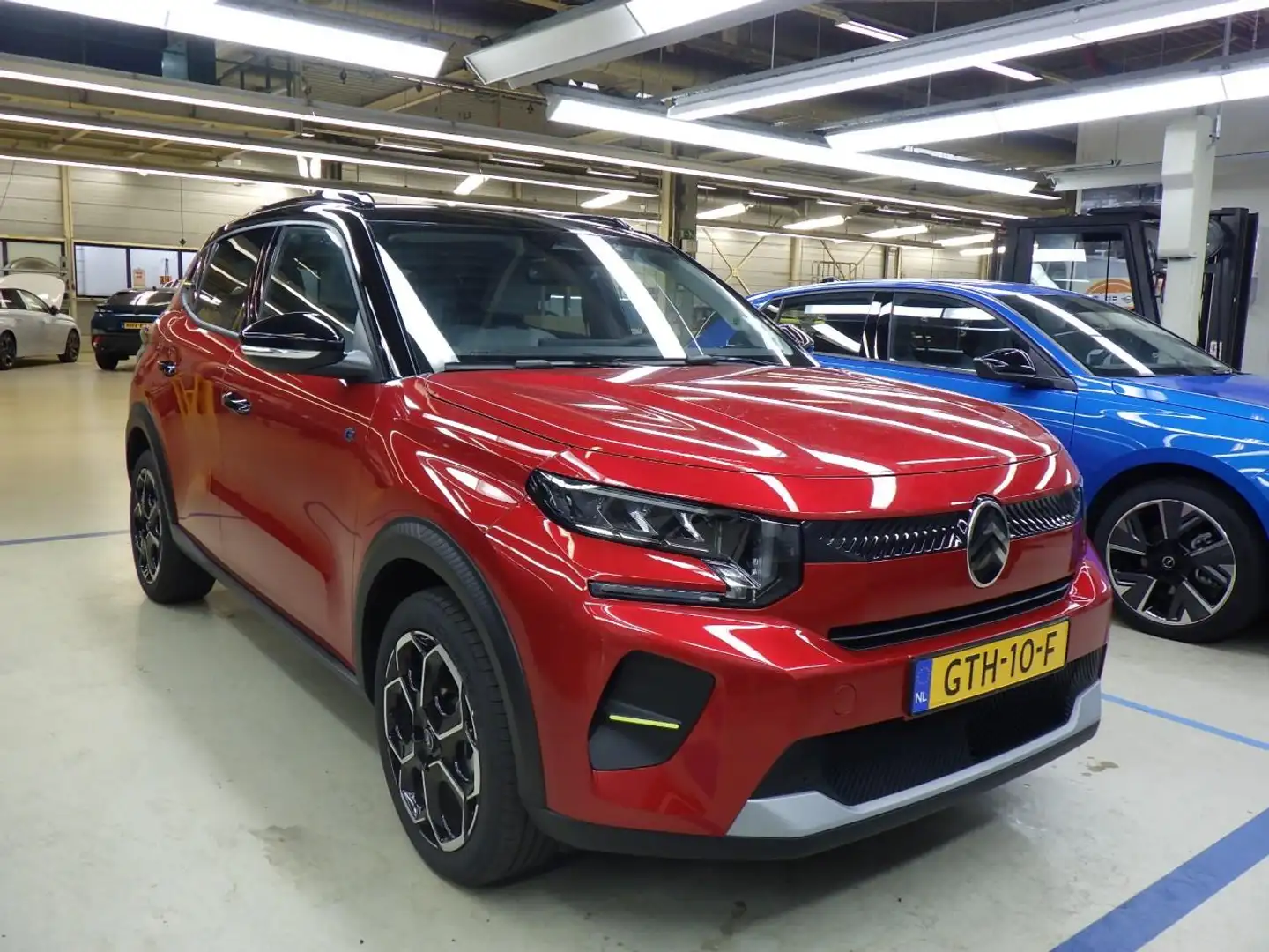 Citroen C3 Ë-C3 Max 113pk 44 kWh | 11 kW lader | Achteruitrij Rood - 2