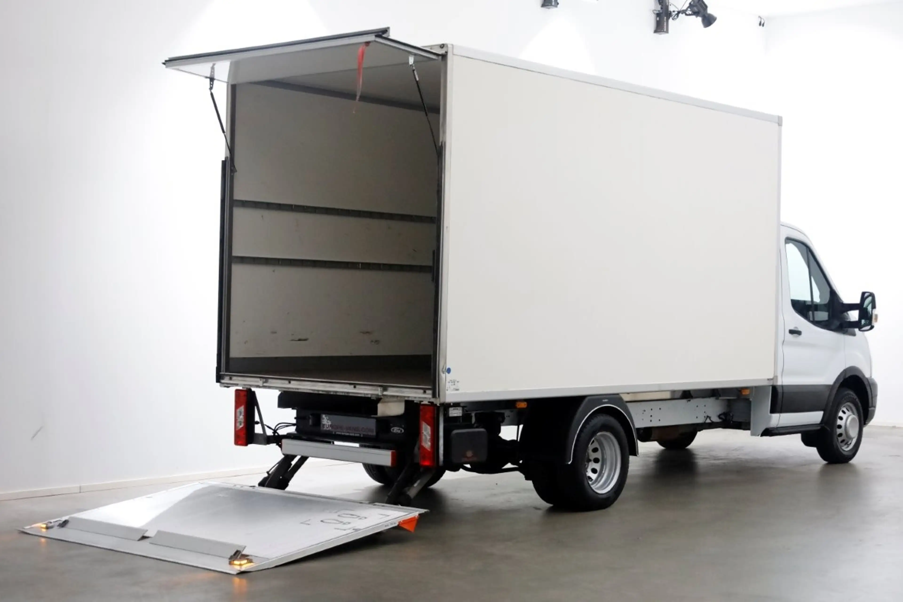 Ford Transit 350 2.0 TDCI 130pk Trend Dubbel Lucht Bakwagen met — photo 3