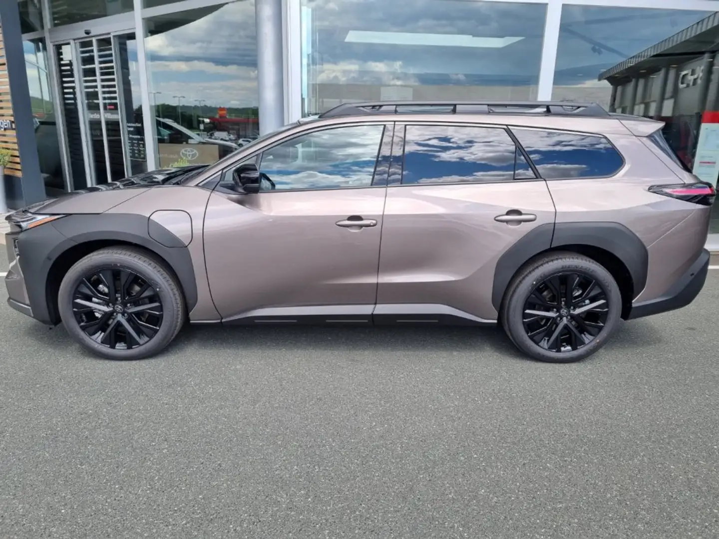 Toyota bZ4X Touring 5-Türer Lounge 4x4 Braun - 2