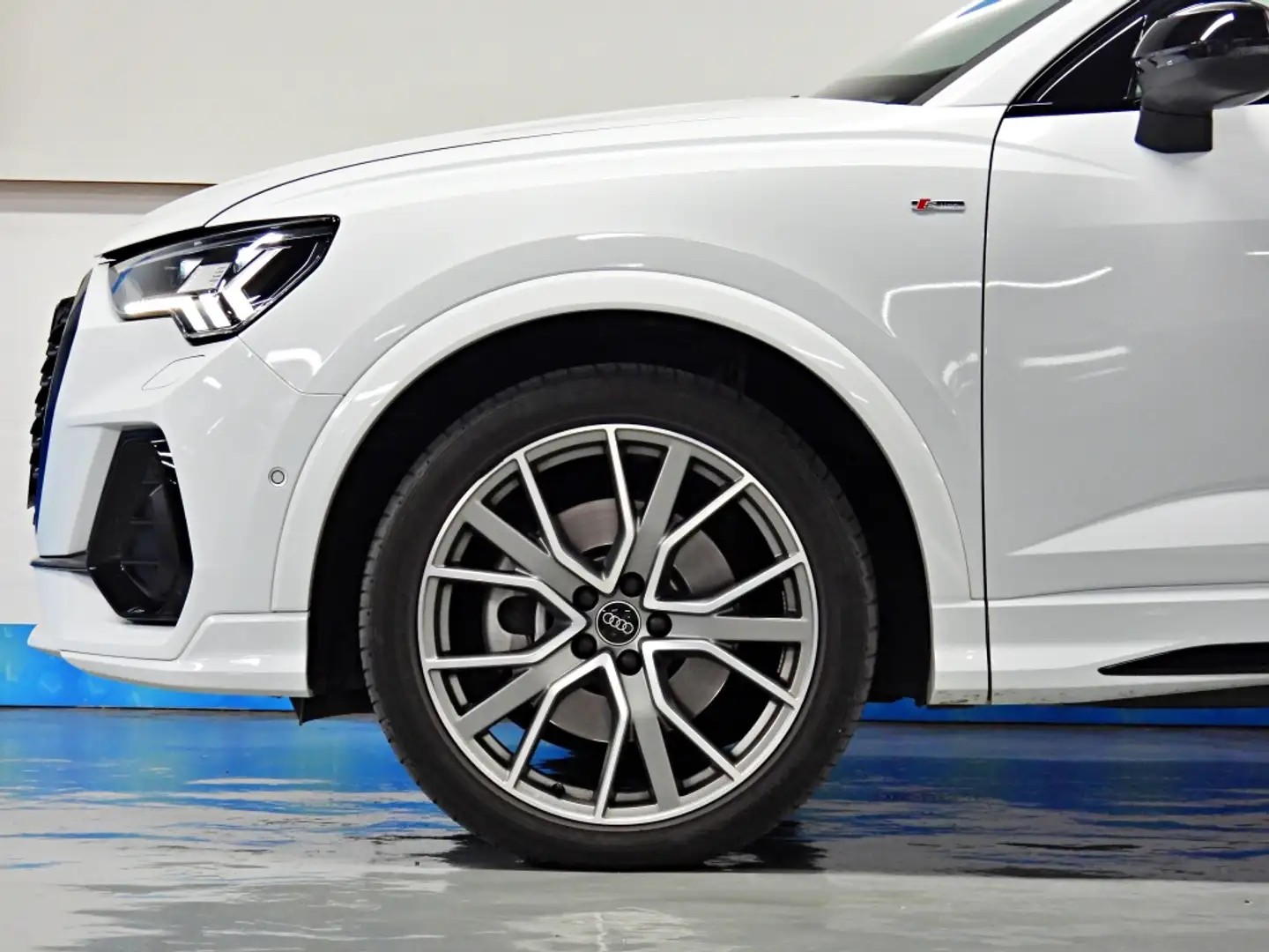 Audi Q3 40 TDI Black line quattro S tronic 142kW Blanco - 2