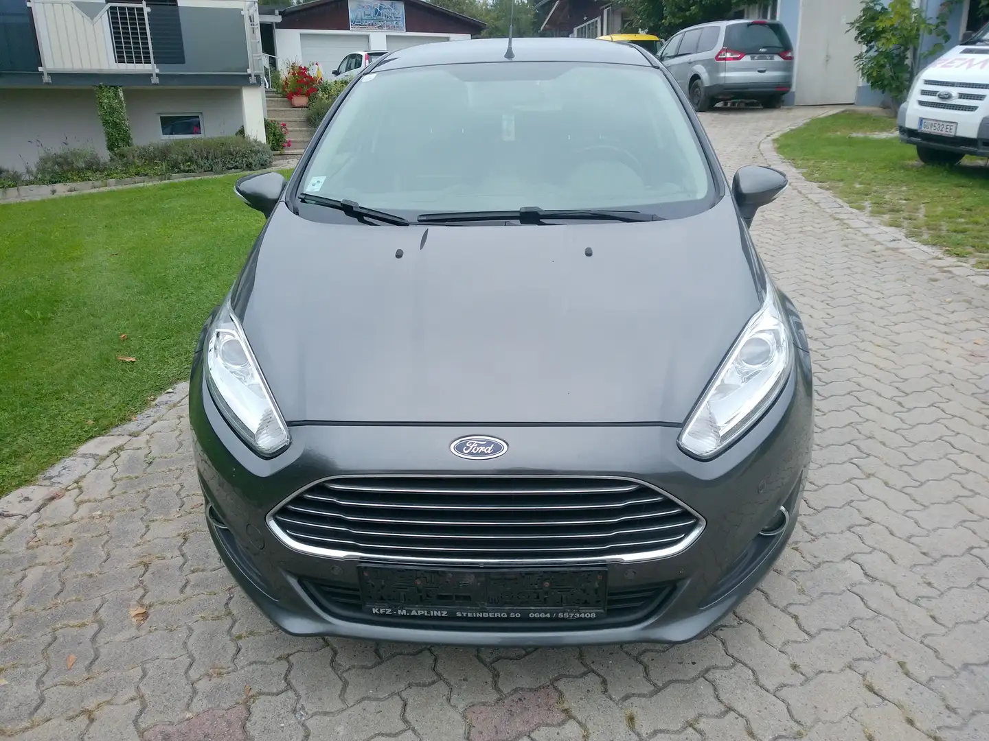 Ford Fiesta Fiesta Titanium 1,25 Titanium ! 4 Zylinder ! Gris - 2