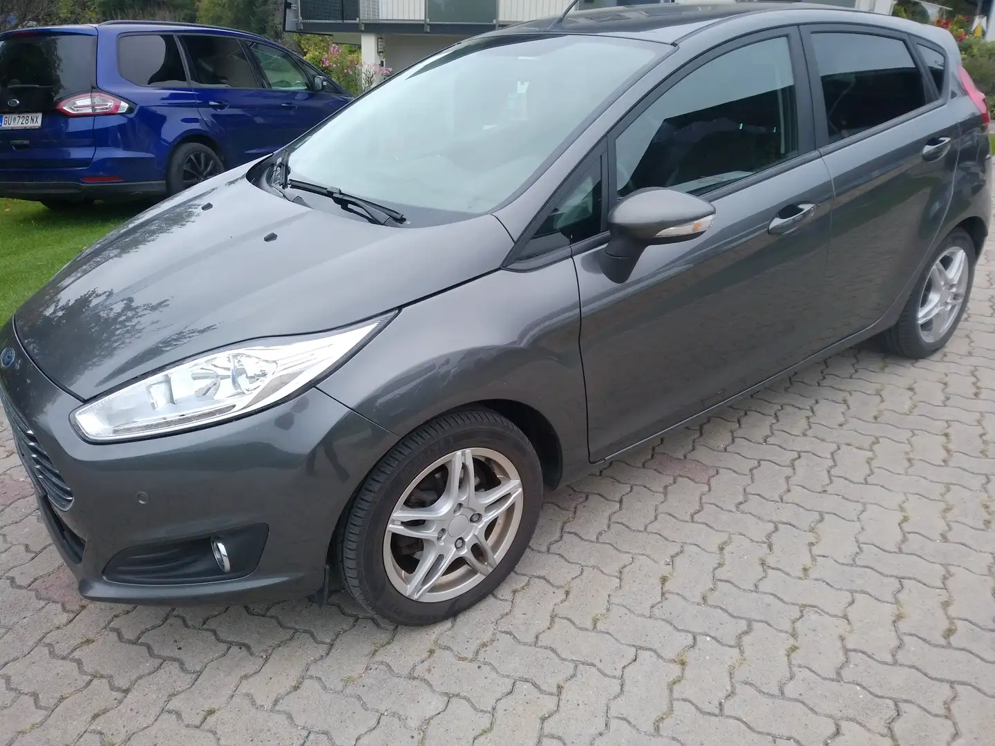 Ford Fiesta Fiesta Titanium 1,25 Titanium ! 4 Zylinder ! Gris - 1