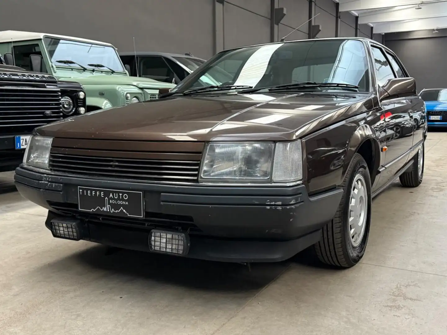 Renault R 25 Monaco Maro - 1