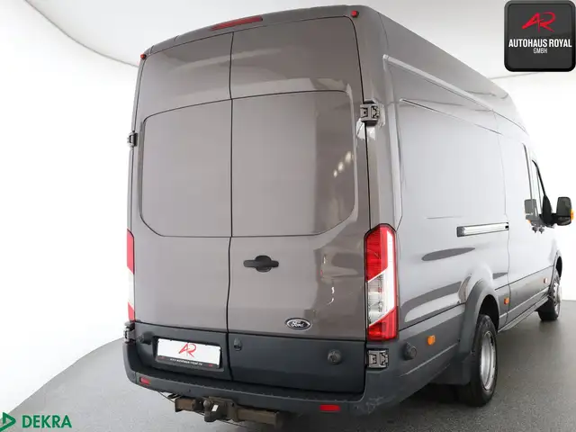 Ford Transit view 4