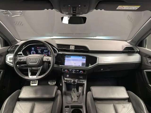 Audi Q3 — photo 9